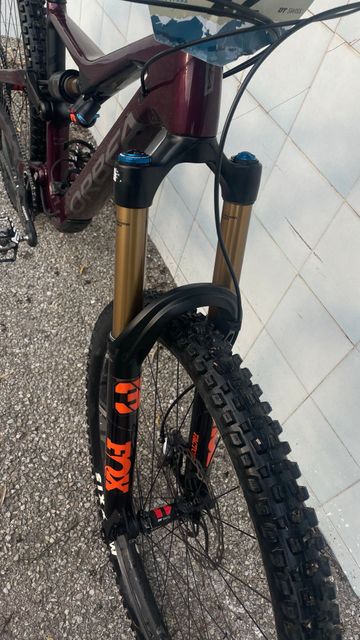 Orbea RALLON M-LTD 2023 2023 Mountainbike usato, Viola — immagine 3 di 3