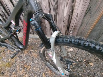 Tweedehands Santa Cruz Bronson Carbon C R 2018 2018 Mountainbike — afbeelding 9 van 9