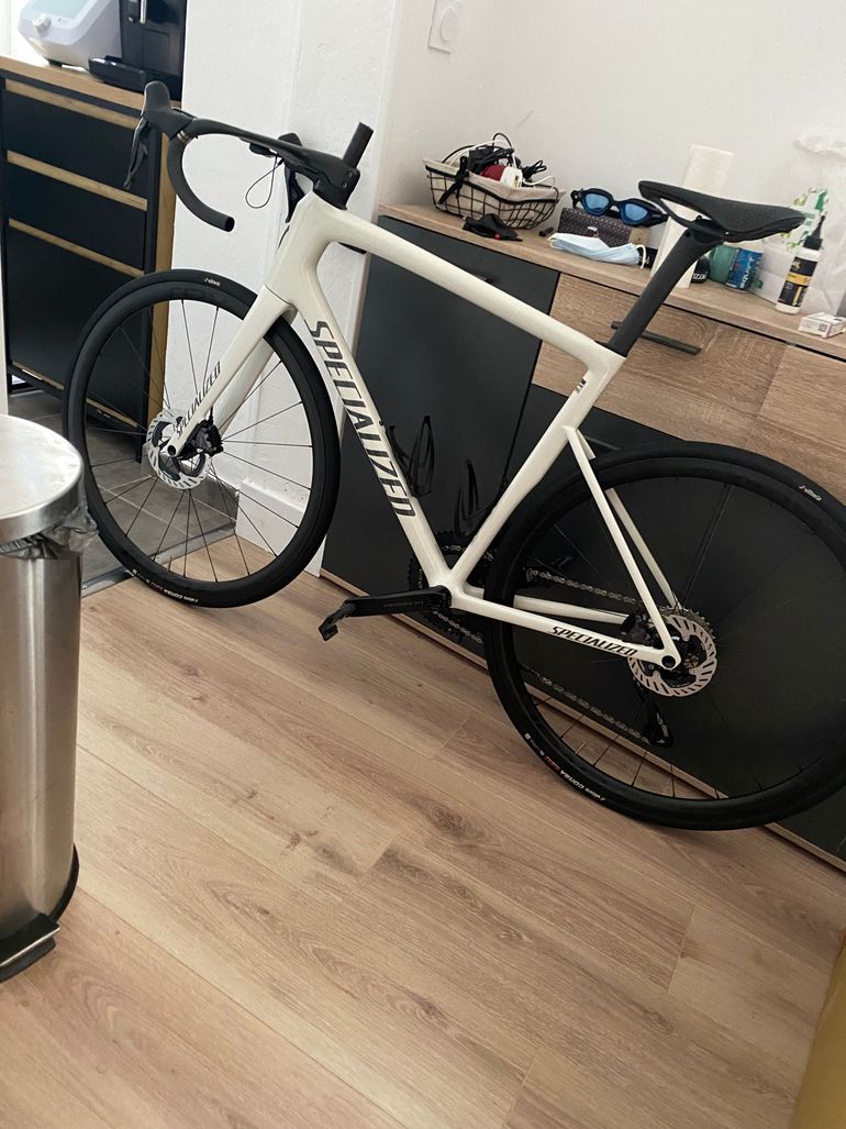Used Specialized Tarmac SL8 Pro - Ultegra Di2 2025 2025 Road & Gravel — image 2 of 5