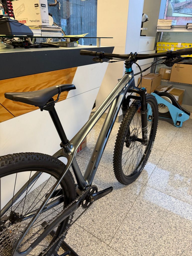 KTM MYROON ELITE 2022 2022 Mountainbike de segunda mano, Gris claro — imagen 4 de 11