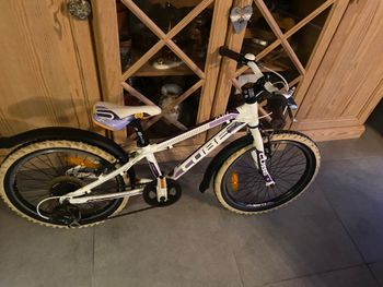 Used CUBE 200 2019 Mountainbike, Black — image 1 of 7