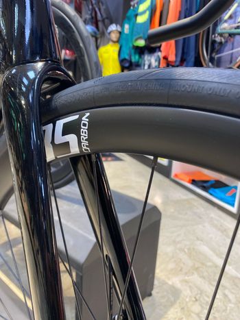 Used Whistle Vaero 105 12 speed 2025 Road & Gravel, Black — image 5 of 6