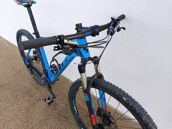 Used CUBE Reaction gtc Pro Race 2015 Mountainbike, Azul — image 2 of 6