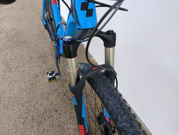Used CUBE Reaction gtc Pro Race 2015 Mountainbike, Azul — image 4 of 6