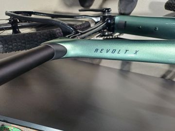 Tweedehands Giant Revolt X Advanced Pro 2 2023 2023 Road & Gravel — afbeelding 7 van 8