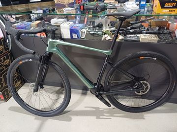 Tweedehands Giant Revolt X Advanced Pro 2 2023 2023 Road & Gravel — afbeelding 2 van 8