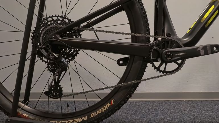 Used BMC Fourstroke FOUR 2024 2024 Mountainbike, Black, 29 — image 2 of 3