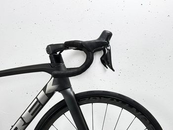 Tweedehands Trek Emonda SLR9 2024 Shimano Dura-Ace di2 12v / Roues Bontrager Aeolus SCL 2024 Road & Gravel — afbeelding 2 van 4