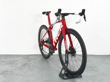 Used Trek Madone SLR Sram Force AXS Taille 52 / Roues Bontrager Aeolus Pro S 2020 Road & Gravel, Black — image 2 of 4