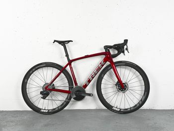 Used Trek Emonda SLR 7 2021 Sram Red AXS Taille 52 / Roues Zipp 303 Firecrest 2021 Road & Gravel