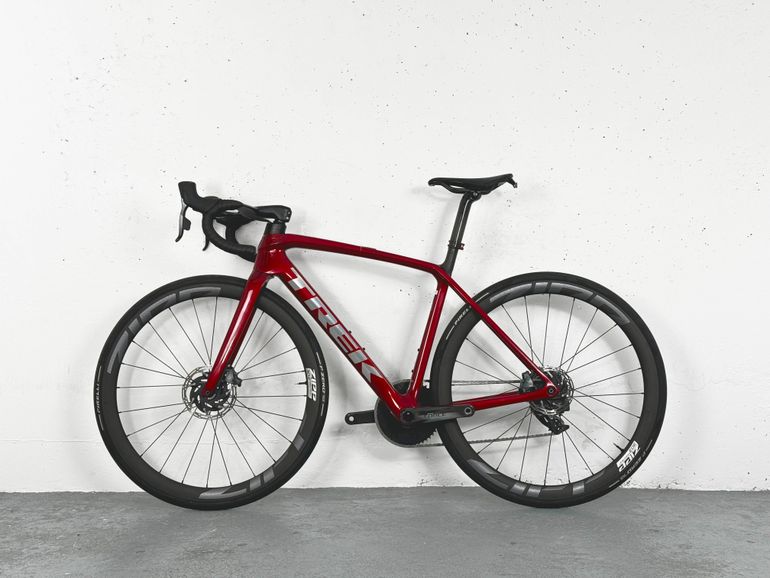 Used Trek Emonda SLR 7 2021 Sram Red AXS Taille 52 / Roues Zipp 303 Firecrest 2021 Road & Gravel, Black — image 4 of 6
