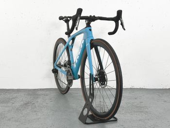 Used Trek Trek Madone SLR 9 gen 7 Sram Red AXS Taille 50 / Roues Vision TLR BS SC 40 2024 Road & Gravel, Blue — image 3 of 6