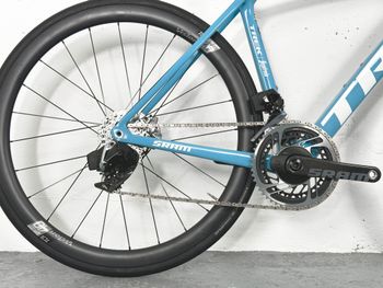 Trek Emonda SLR Sram Red AXS Taille 52 / Lauretta Hanson / Roues Vision TLR db SC 40 2024 Road & Gravel usato, Nero — immagine 3 di 5