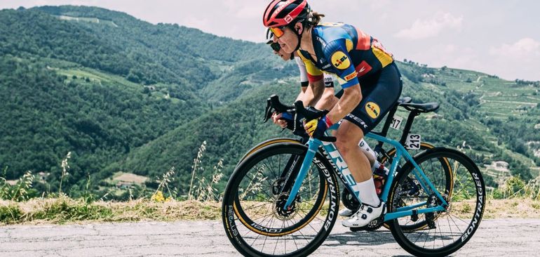 Trek Emonda SLR Sram Red AXS Taille 52 / Lauretta Hanson / Roues Vision TLR db SC 40 2024 Road & Gravel usato, Nero — immagine 4 di 5