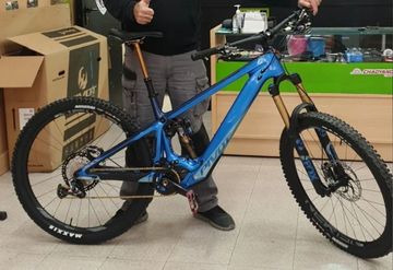 Brugt Pivot Shuttle LT Team XTR 2022 MTB