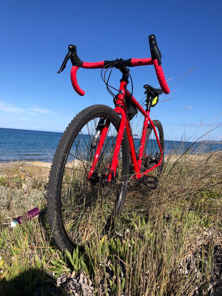 Used Genesis Croix De Fer 20 2022 Road & Gravel — image 1 of 5