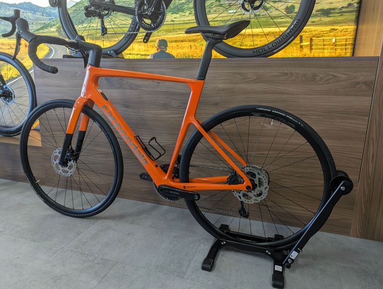 Brugt Cannondale SuperSix EVO 4 2024 2024 Road & Gravel — billede 2 af 6