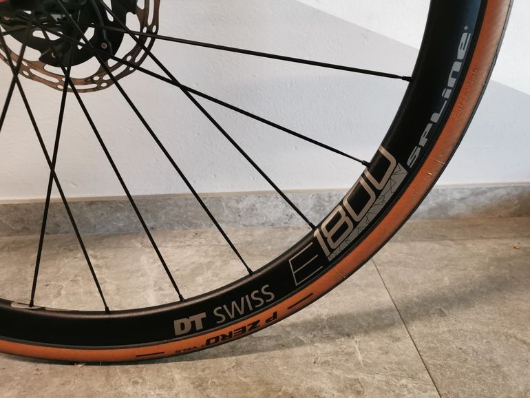 Używany BMC Roadmachine ONE 2021 2021 Road & Gravel — zdjęcie 6 z 7