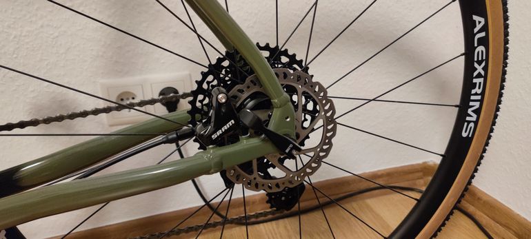 Used Serious Gravix Pro 2021 Road & Gravel — image 3 of 3