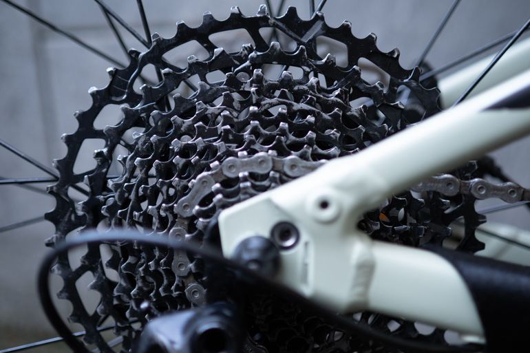 Brugt Giant Stance E+ 1 2021 2021 Mountainbike — billede 10 af 24