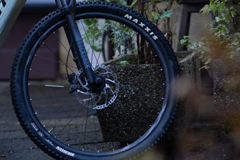 Brugt Giant Stance E+ 1 2021 2021 Mountainbike — billede 14 af 24