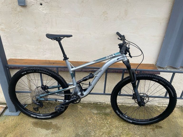 Used Kellys THORX 10 29" 2024 2024 Mountainbike, Light Gray, 29 — image 1 of 4