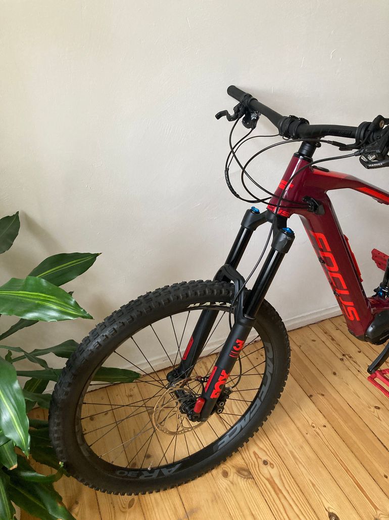 Used Focus Sam2 2018 Mountainbike, Red — image 3 of 7