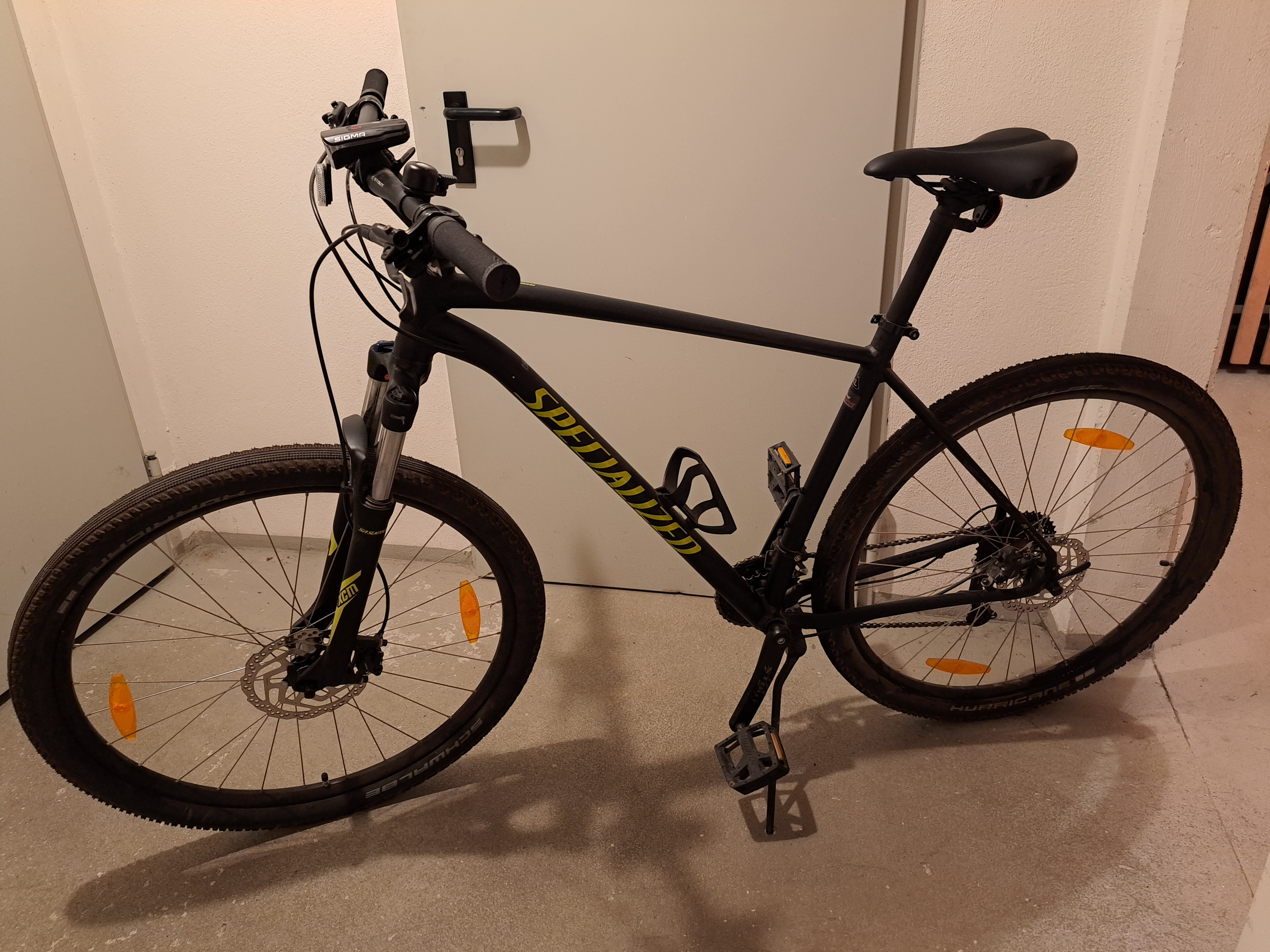 Specialized Men s Rockhopper Comp