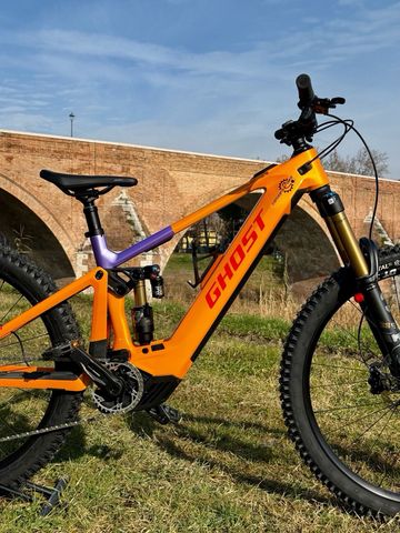 Brugt Ghost E-RIOT CF FULL PARTY 2024 2024 Mountainbike — billede 8 af 9