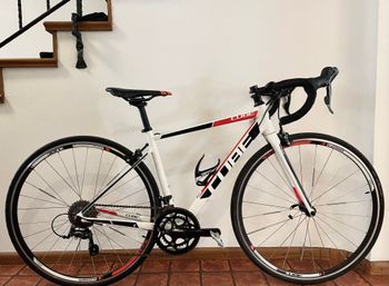 Used CUBE ATTAIN 2019 2019 Road & Gravel