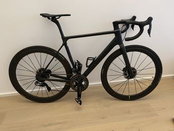 Used Canyon Ultimate CF SLX Disc 9.0 Di2 2019 Road & Gravel, Nero — image 1 of 7