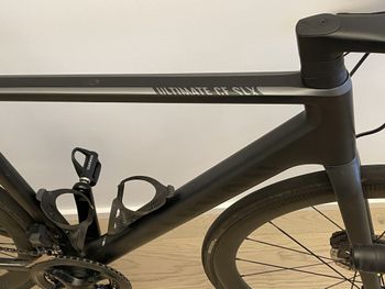 Used Canyon Ultimate CF SLX Disc 9.0 Di2 2019 Road & Gravel, Nero — image 7 of 7