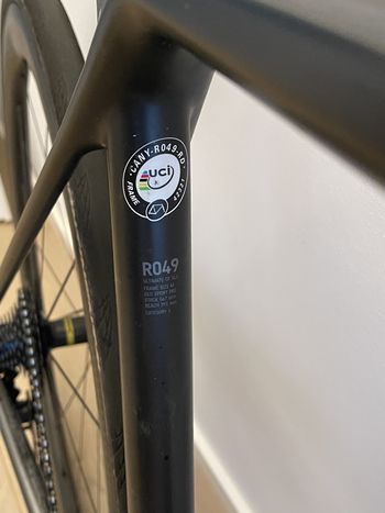 Used Canyon Ultimate CF SLX Disc 9.0 Di2 2019 Road & Gravel, Nero — image 4 of 7