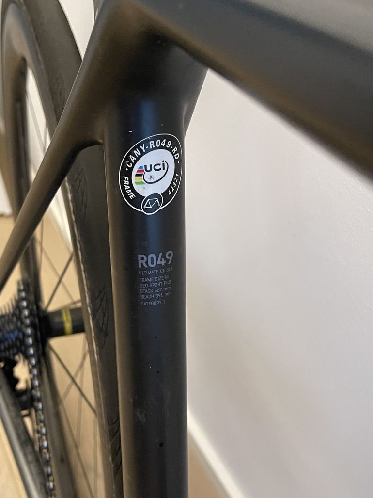 Used Canyon Ultimate CF SLX Disc 9.0 Di2 2019 Road & Gravel, Nero — image 4 of 7