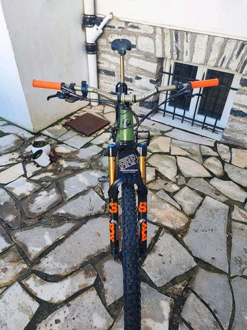 Used Pivot Shuttle Team XTR 2023 2023 Mountainbike, Green, 29 — image 2 of 13