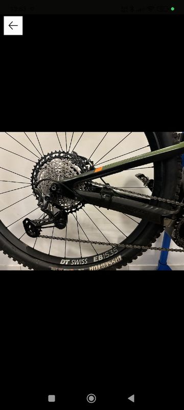 Used Pivot Shuttle Team XTR 2023 2023 Mountainbike, Green, 29 — image 3 of 13