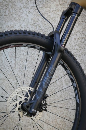 Used Focus SAM 9.9 2022 Mountainbike, Black — image 4 of 9