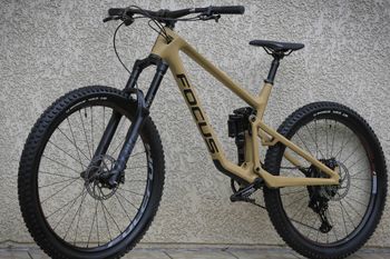 Used Focus SAM 9.9 2022 Mountainbike, Black — image 2 of 9
