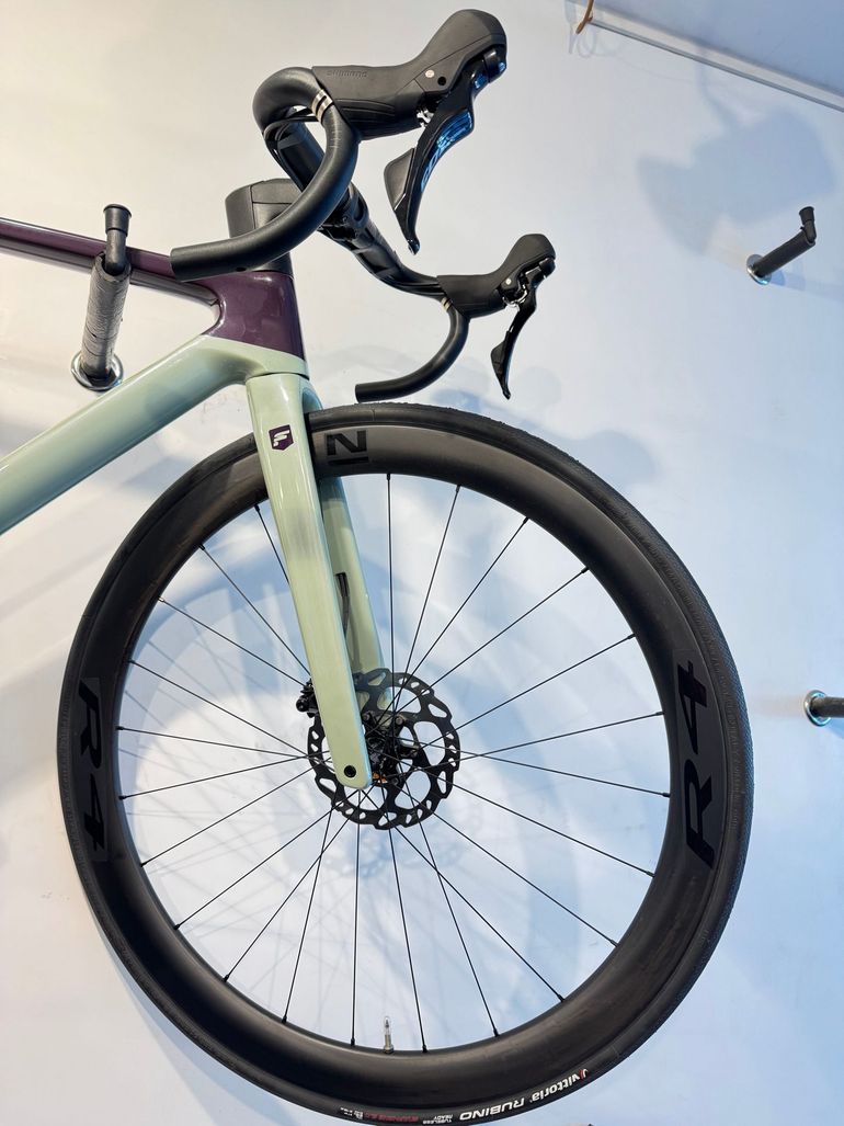 Brugt Focus IZALCO MAX 8.8 2024 2024 Road & Gravel — billede 2 af 7