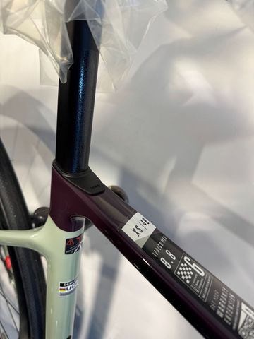Gebrauchtes Focus IZALCO MAX 8.8 2024 2024 Road & Gravel, Weiß — Bild 6 von 7