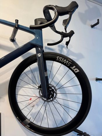Brugt Focus IZALCO MAX 9.7 2024 2024 Road & Gravel — billede 2 af 7