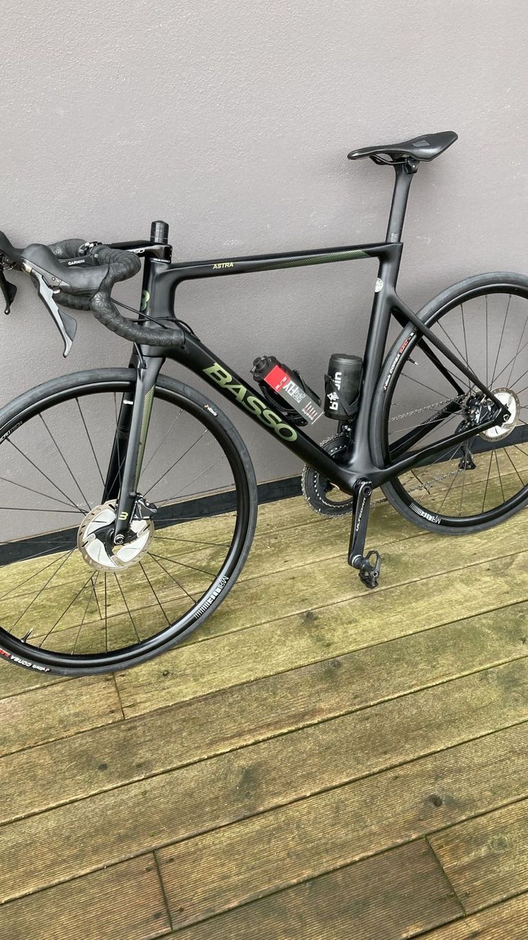 Used Basso Astra Shimano Ultegra 8170 Di2 Disc 2023 2023 Road & Gravel, Black — image 2 of 9