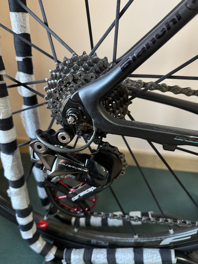 Used Bianchi Specialissima Dura Ace Di2 2017 2017 Road & Gravel, Black — image 6 of 10