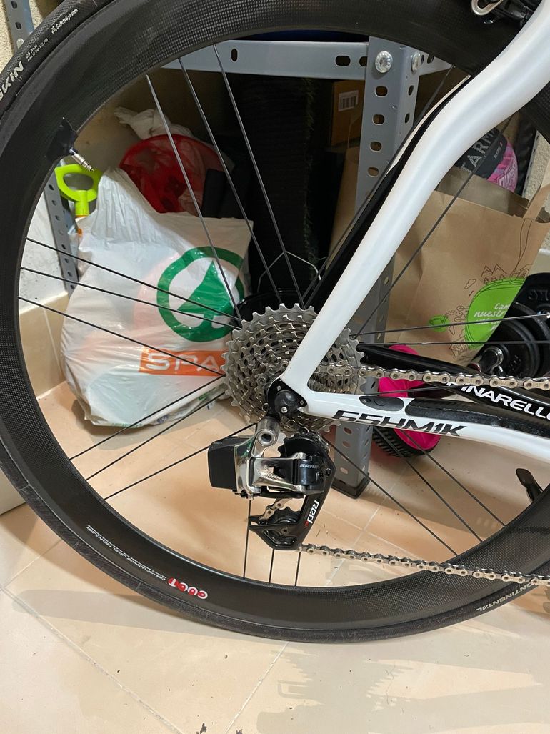 Used Pinarello Fp quattro easy-fit SRAM Red eTap AXS 2014 Road & Gravel, White — image 2 of 7