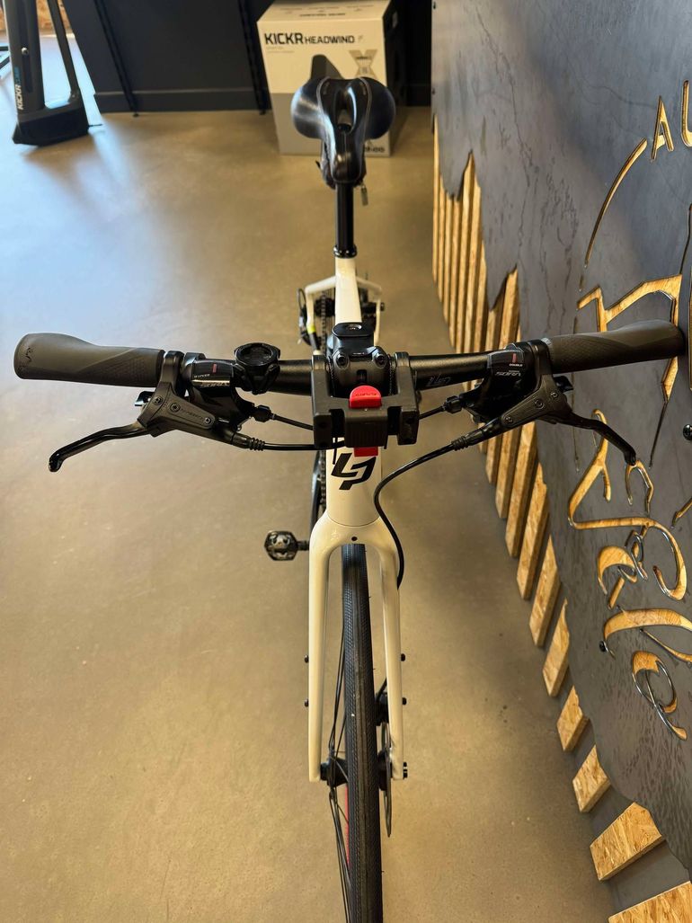 Used Lapierre e-sensium 200w 2020 Road & Gravel, White — image 2 of 3
