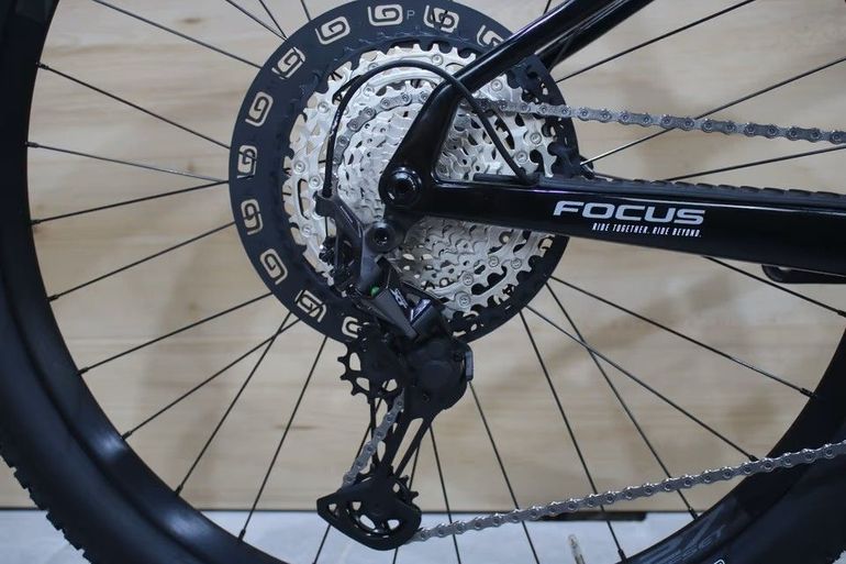 Käytetty Focus RAVEN 8.8 2023 2023 Mountainbike — kuva 5 / 5