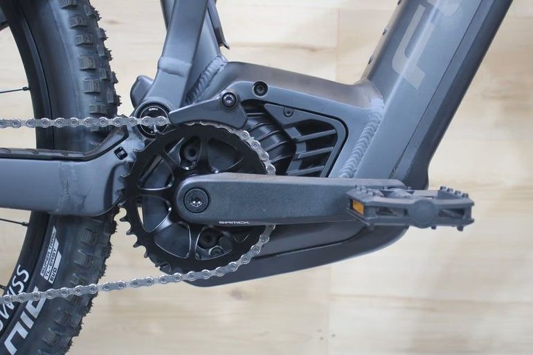 Used Focus THRON² 6.9 2023 Mountainbike, Black — image 6 of 7