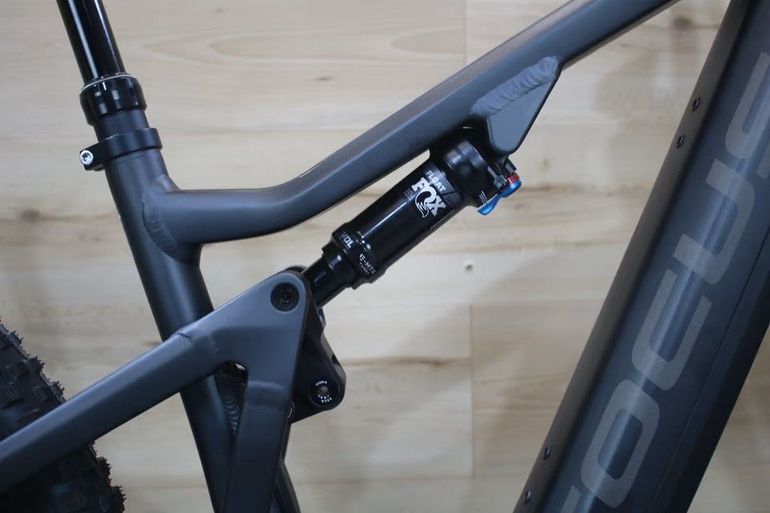 Used Focus THRON² 6.9 2023 Mountainbike, Black — image 7 of 7