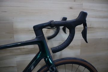 Used Scott Addict 20 2024 2024 Road & Gravel, Green — image 5 of 6