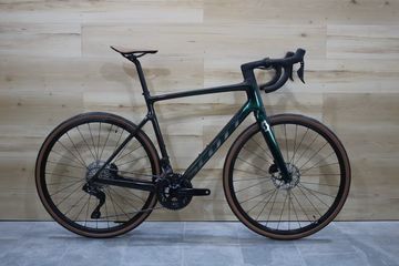 Used Scott Addict 20 2024 2024 Road & Gravel